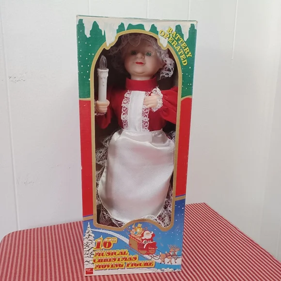 Vintage Mrs. Claus Figure - Picture 2 of 7